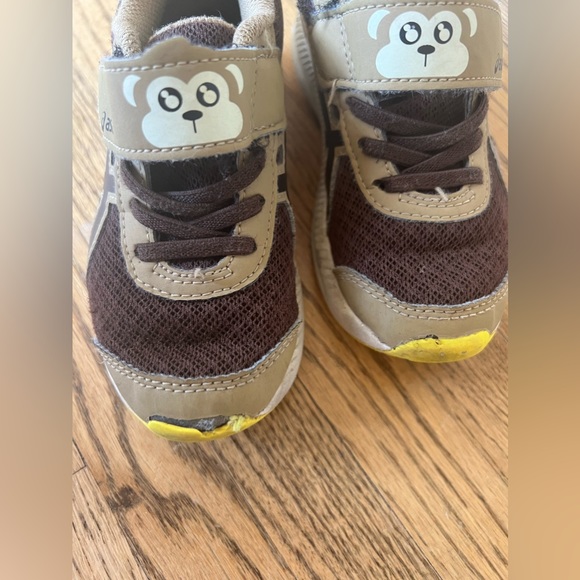 Asics Contend 7 Pre-school monkey shoes, Size 10 - Picture 5 of 5